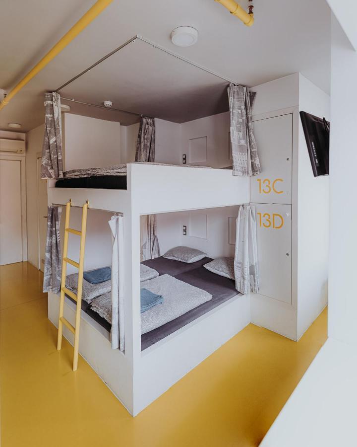 Private Rooms At Hostel63 Zagreb Exterior foto