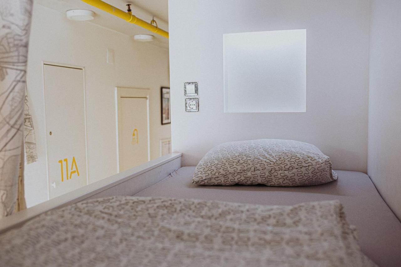 Private Rooms At Hostel63 Zagreb Exterior foto