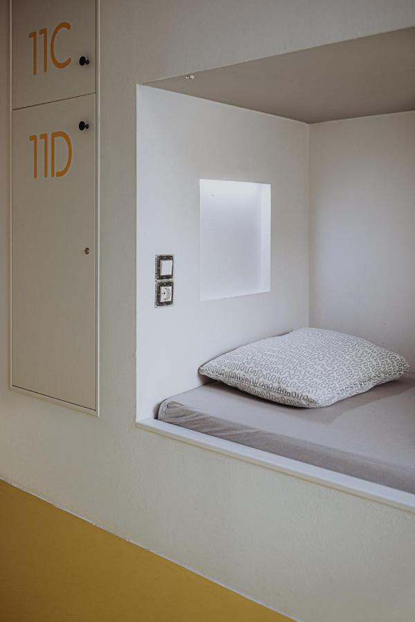 Private Rooms At Hostel63 Zagreb Exterior foto