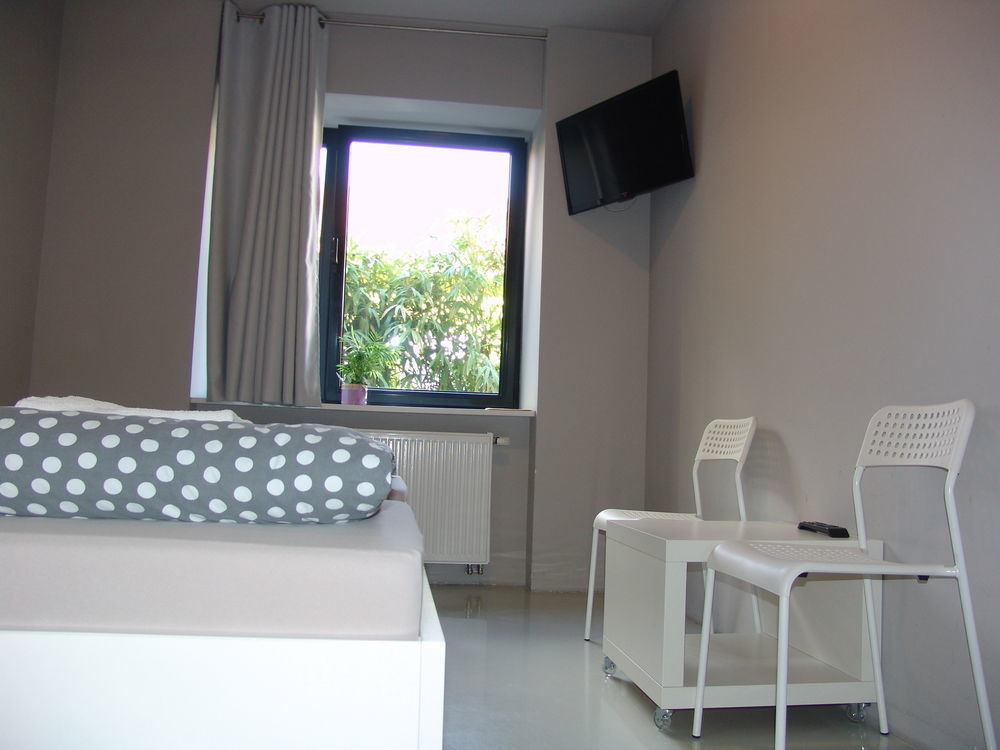 Private Rooms At Hostel63 Zagreb Exterior foto